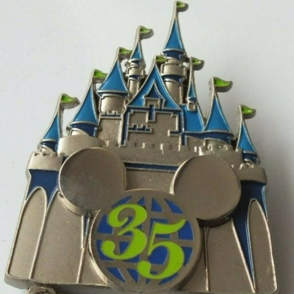 Disney Pin - Cinderella's Castle 35th Anniversary Dangle Pin from 2006 - Picture 2 of 8